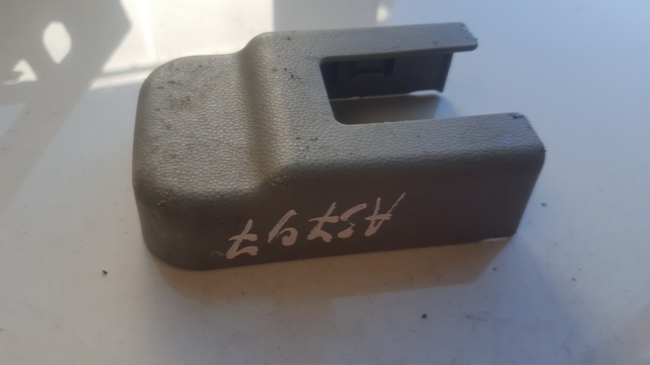 C243572522 Mazda 5 2006 Wykończenie wnętrza (plastikowe elementy)