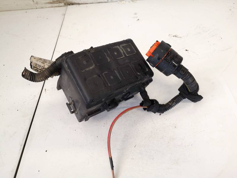 90560119 Opel Zafira 2003 Fuse box