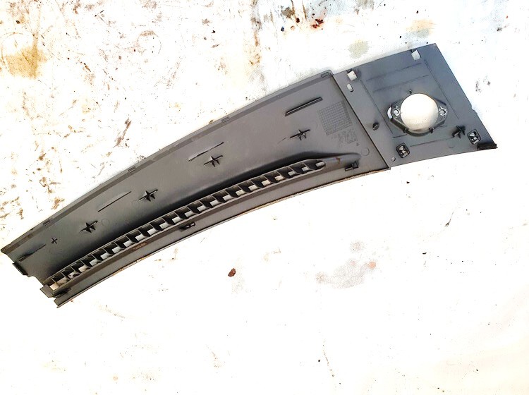 7L5858365 Porsche Cayenne 2003 Pyyhkijän mekanismin suojus - Thumbnail 2