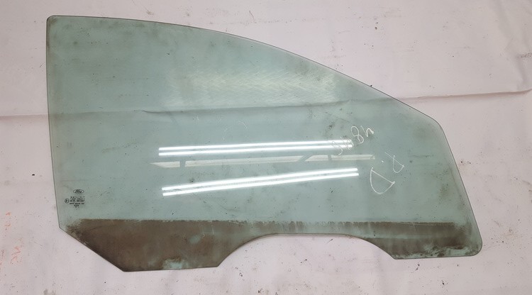 Ford Focus 1999 Durvju stikls - PRIEKŠA PA LABI