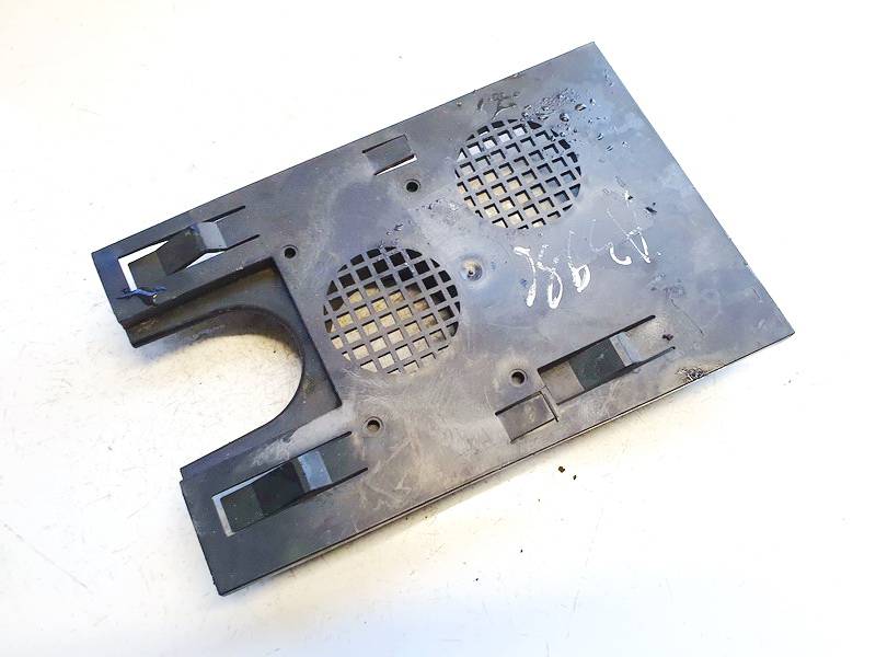 12901438008 BMW X5 2004 Wykończenie wnętrza (plastikowe elementy)