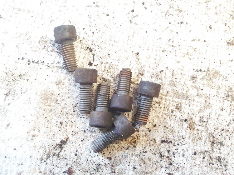 Mercedes-Benz E-CLASS 1997 vis de volant - Thumbnail 2