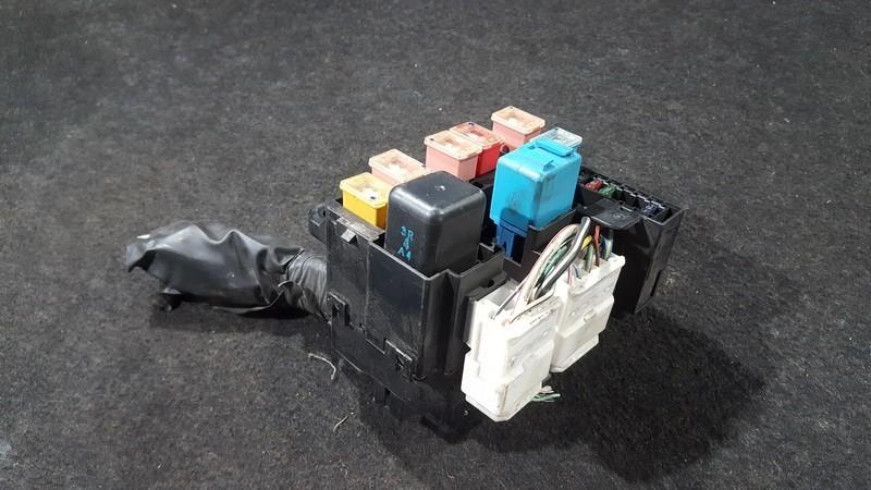 72543033 Mazda 323 1995 Fuse box