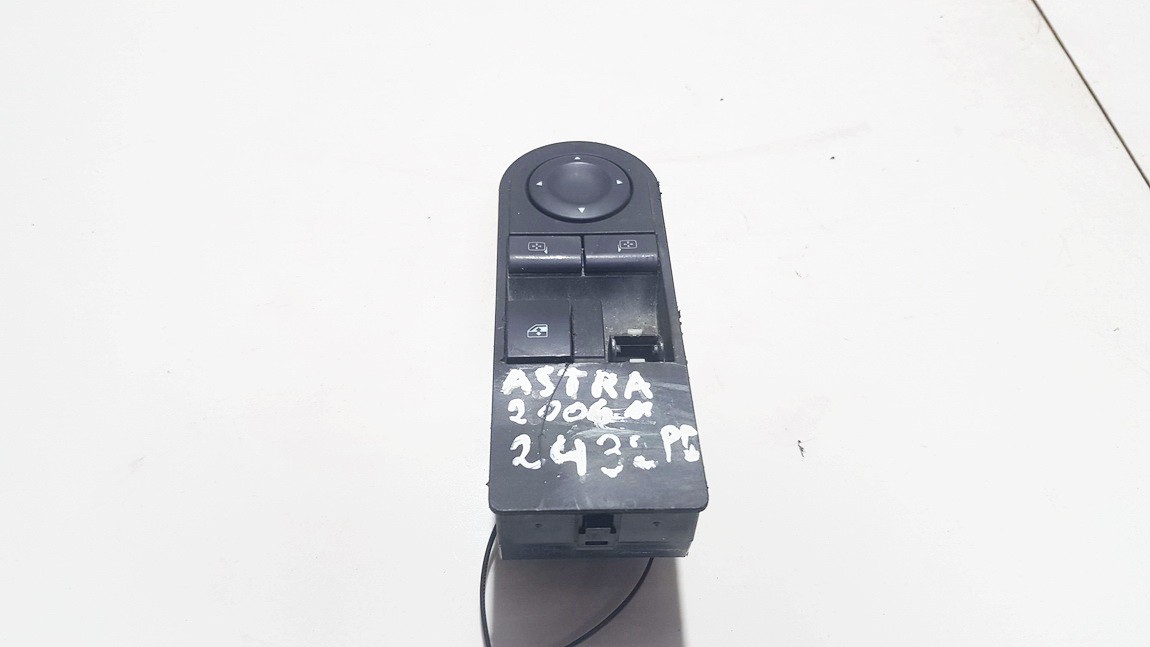 Opel Astra 2004 Wing mirror control switch (Exterior Mirror Switch)