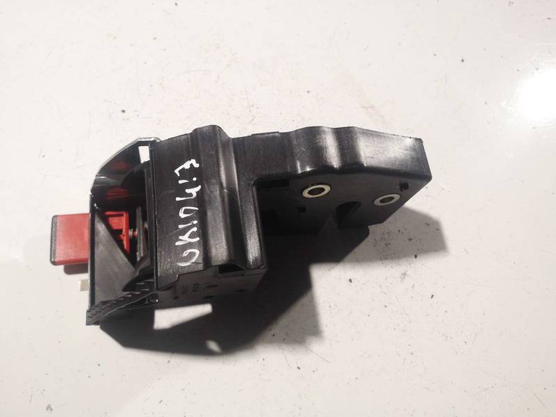 1K0885681E Skoda Superb 2010 Seat Lock Latch assembly