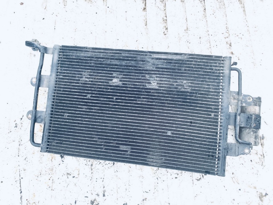 1C0820411A Volkswagen Beetle 2000 Oro Kondicionieriaus radiatorius