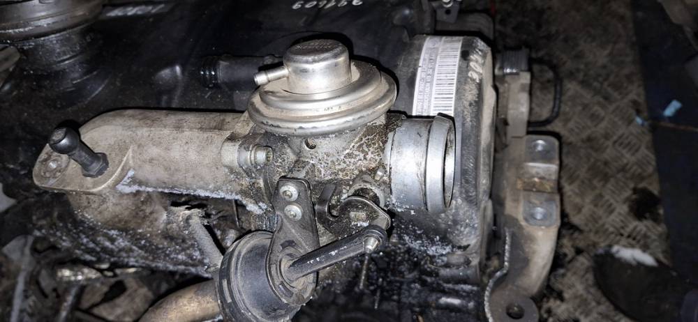 038131501E Volkswagen Bora 2002 EGR voztuvas - Thumbnail 2