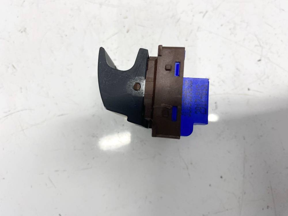 3C0959903B Volkswagen Passat 2007 Bouton trappe à essence Carburant - Thumbnail 2