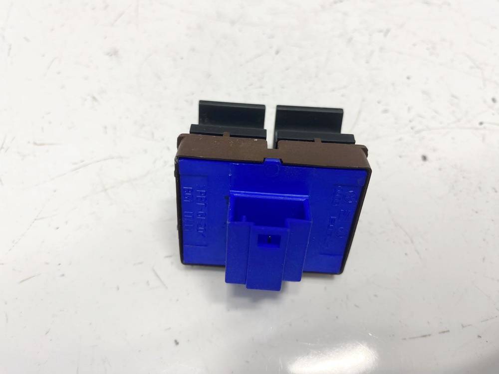 3C0959903B Volkswagen Passat 2007 Bouton trappe à essence Carburant - Thumbnail 3