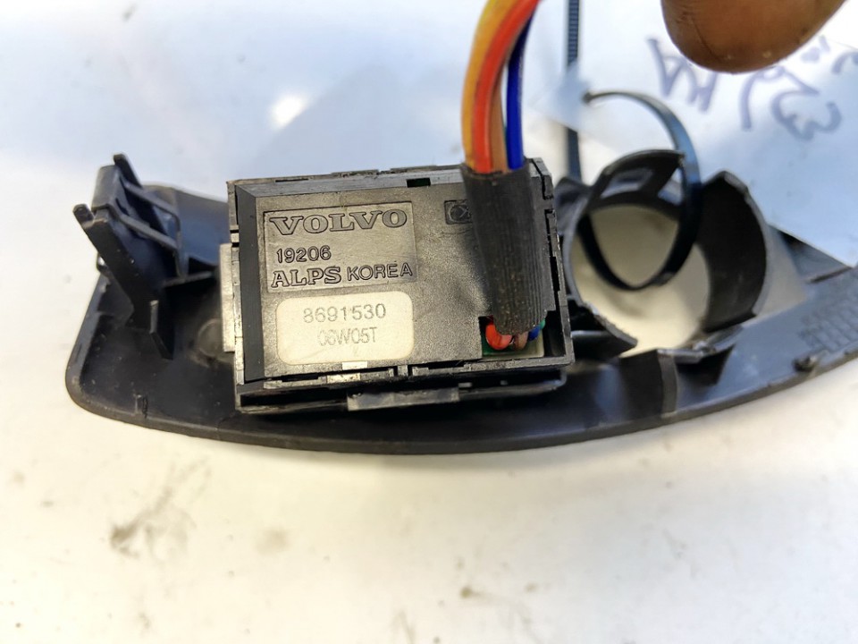 8691530 Volvo V50 2006 Traction control switch button (ASR Switch Anti-slip regulation) - Thumbnail 3