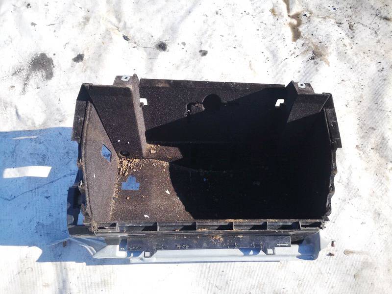 7L6858904 Volkswagen Touareg 2005 Hansikaslokero