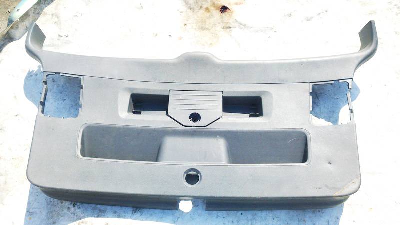 0428110 Volkswagen Touran 2014 Bagazines vidine apdaila