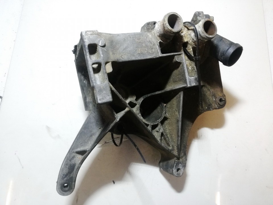 028903143AF Volkswagen Passat 1998 Engine Mount Bracket and Gearbox Mount Bracket