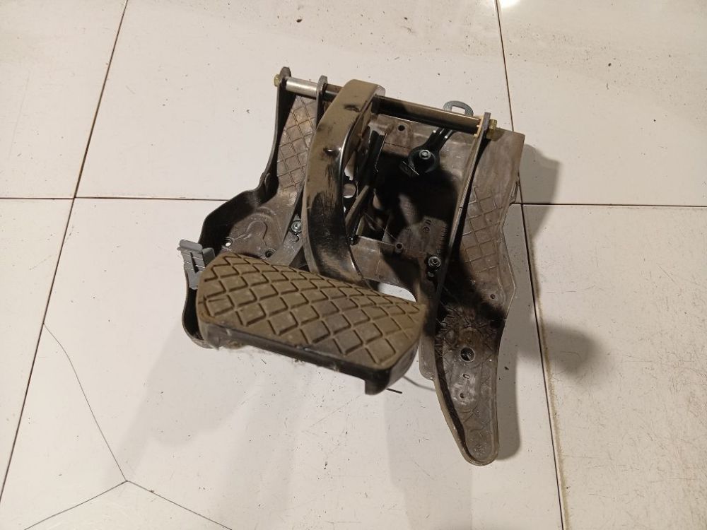 7L8723031 Audi Q7 2006 pedal de frein