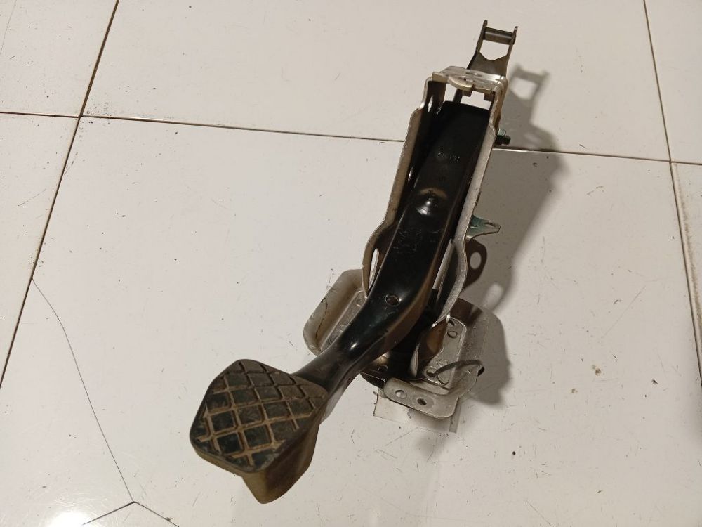 1K1721057L Volkswagen Golf 2005 Pedal work, Brake pedal, Pedal bracket, Clutch pedal
