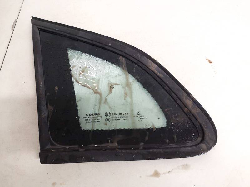 Volvo V40 2015 Corner quarter window glass - REAR LEFT