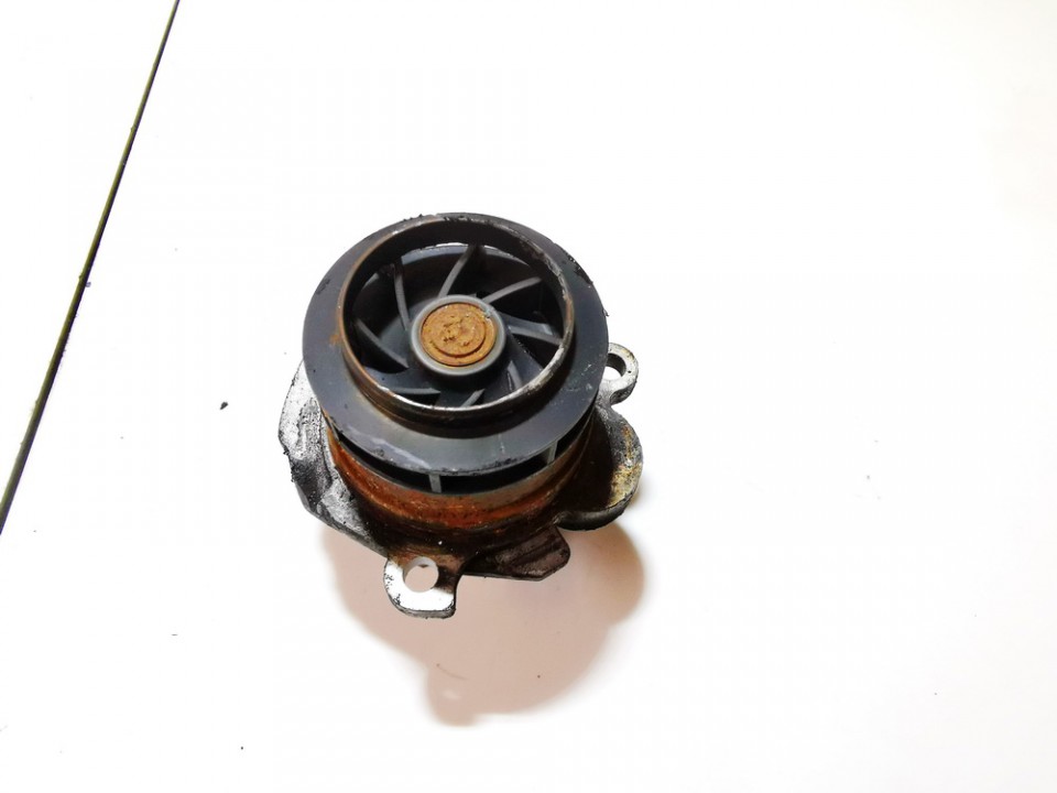 1433110S Ford Galaxy 2004 Pompa wodna