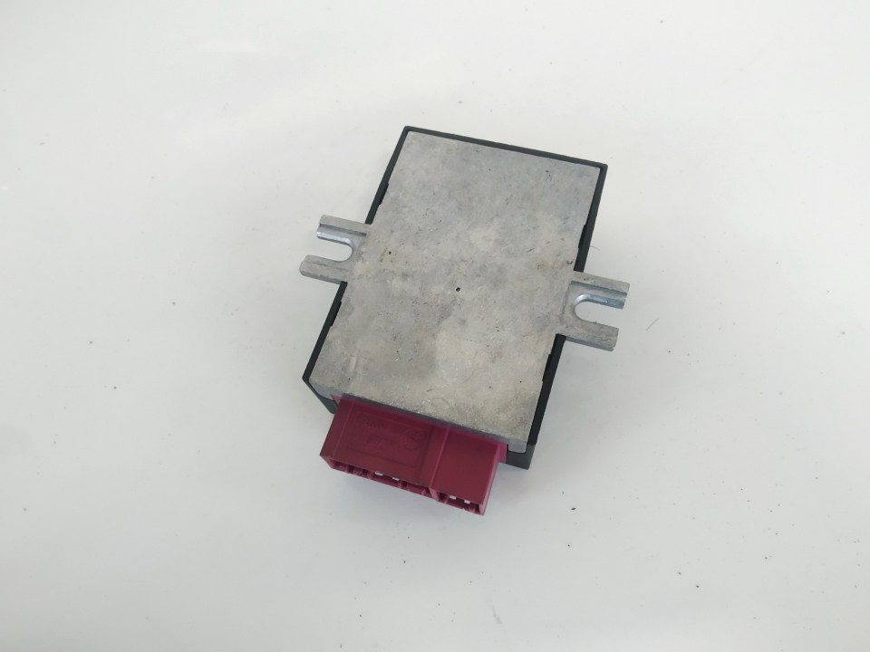 55892110 16147229173 Fuel Pump Relay BMW 5Series 2007 EIS01462827