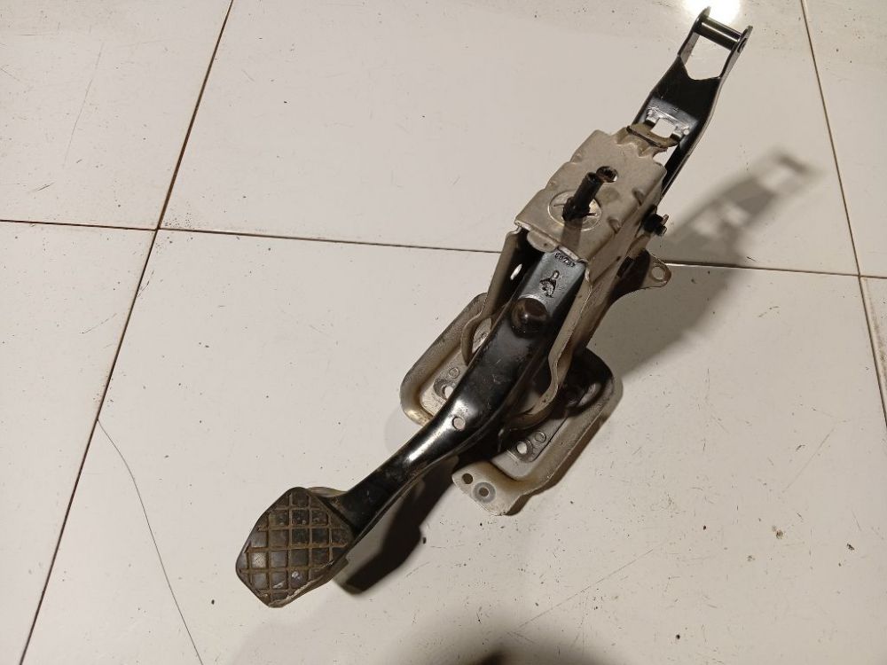 1K1721057L Volkswagen Golf 2005 Pedal work, Brake pedal, Pedal bracket, Clutch pedal