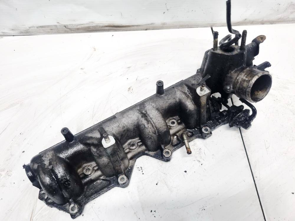 Mazda 6 2005 Colector de admisión