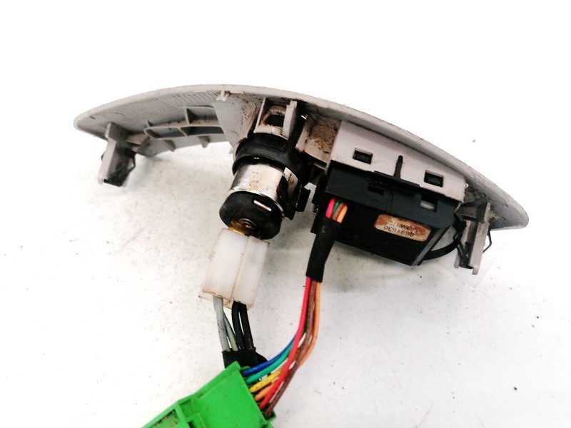 8691530 Volvo V50 2005 Traction control switch button (ASR Switch Anti-slip regulation) - Thumbnail 2