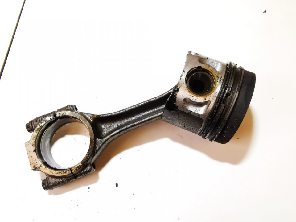 038J Ford Galaxy 2004 Tłok z korbowodem