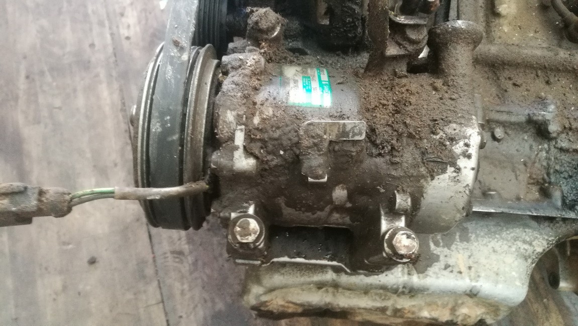 2S6119D629AE Mazda 2 2004 Kondicioniera sūknis