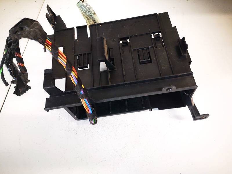 8J0907368B Audi TT 2008 PLASTICOS-Otros soportes