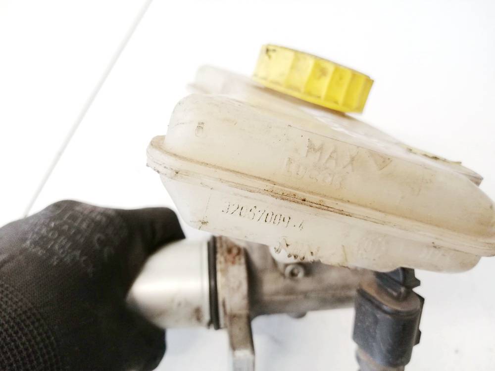 320670094 Audi A6 2002 Brake Master Cylinder - Thumbnail 3