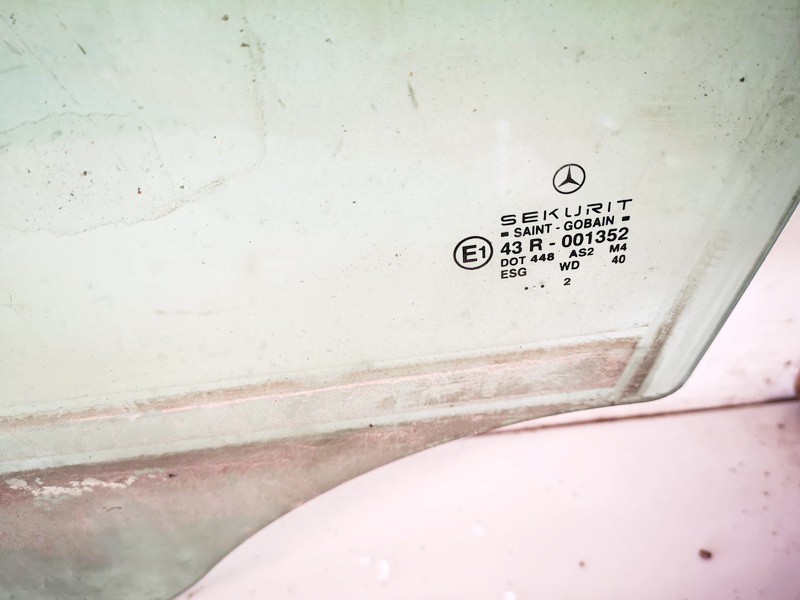 Mercedes-Benz C-CLASS 2002 Door-Drop Glass - FRONT LEFT - Thumbnail 2