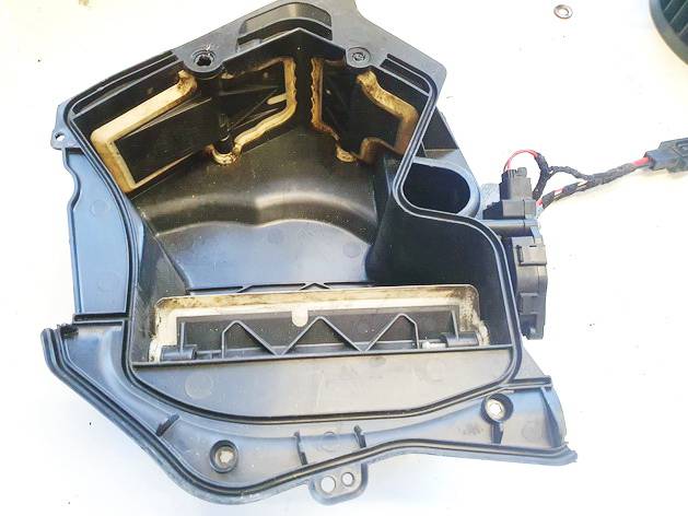 6411924817106 BMW 5-Series 2012 Peciuko korpusas - Thumbnail 2