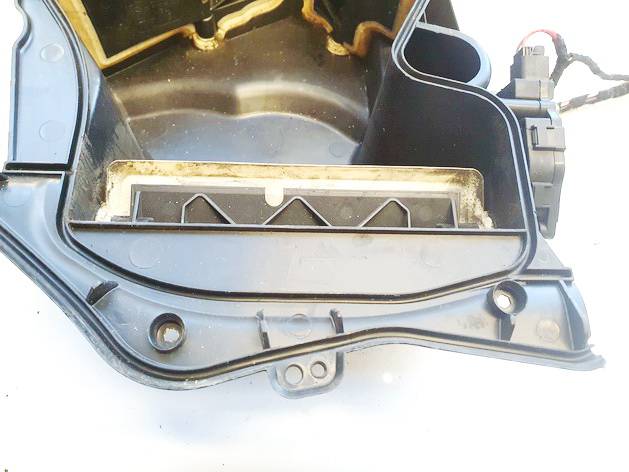 6411924817106 BMW 5-Series 2012 Peciuko korpusas - Thumbnail 3