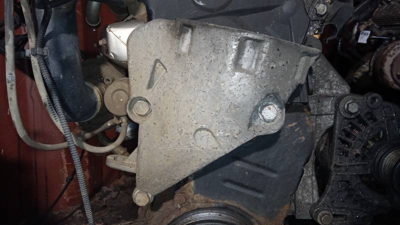 045199207M Volkswagen Polo 2008 Engine Mount Bracket and Gearbox Mount Bracket