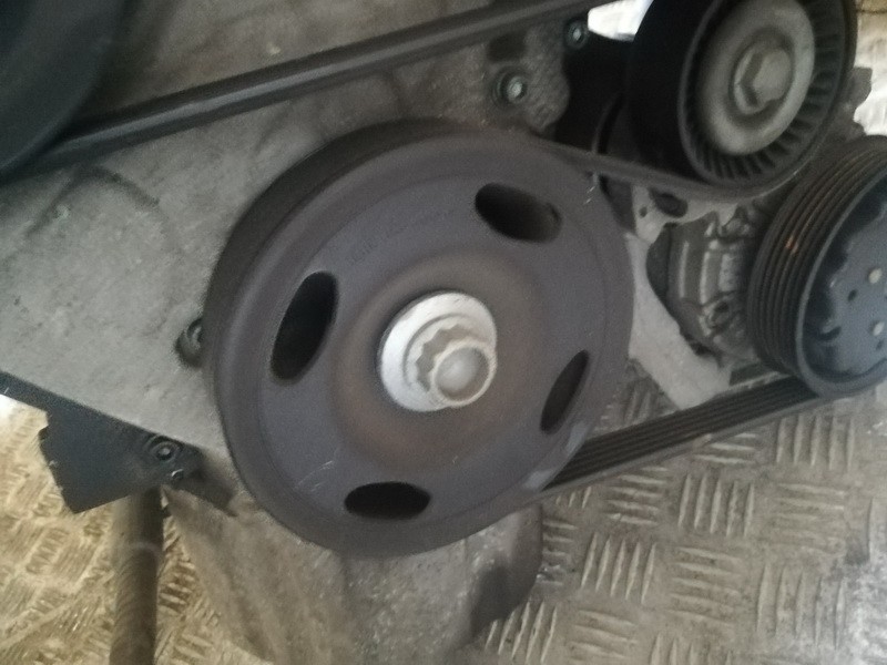 03D105255D Volkswagen Golf 2006 Crankshaft Belt Pulley