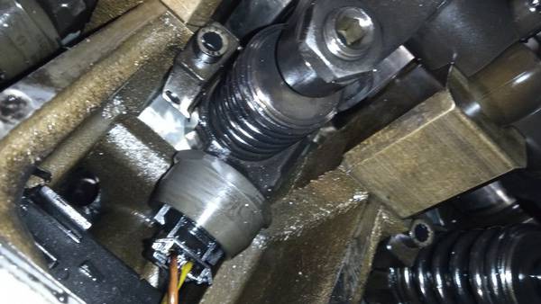 038130073BN Volkswagen Polo 2008 Wtryskiwacz Paliwa