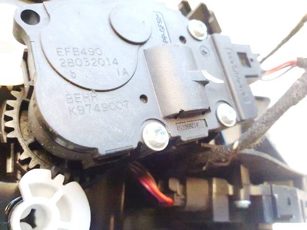 410475520 BMW 5-Series 2012 Silnik klapki nagrzewnicy