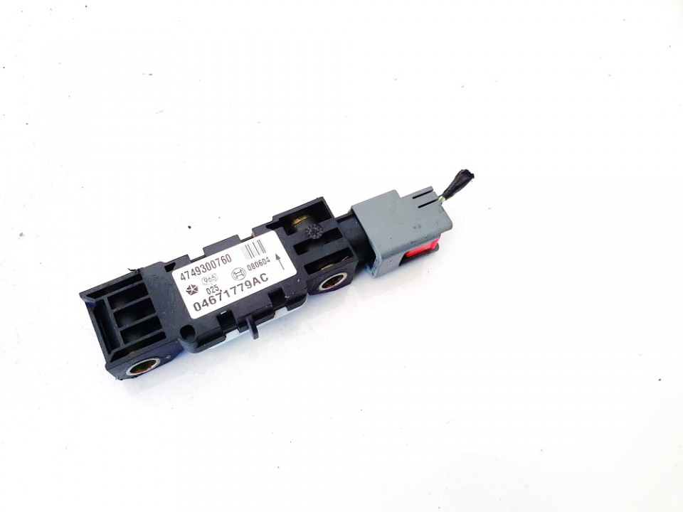 4749300760 04671779ac Srs Airbag crash sensor Chrysler 300C 2005 3.5L