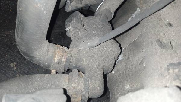 Volkswagen Passat 2011 Papildomas elektrinis vandens siurbliukas (Vandens cirkuliacinis siurblys) - Thumbnail 3