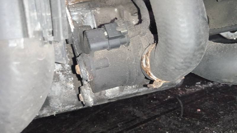 Volkswagen Passat 2011 Papildomas elektrinis vandens siurbliukas (Vandens cirkuliacinis siurblys) - Thumbnail 2