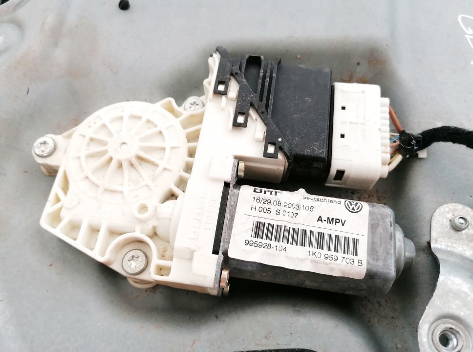 1T0839729G Volkswagen Touran 2003 Duru lango pakelejo varikliukas G.K.