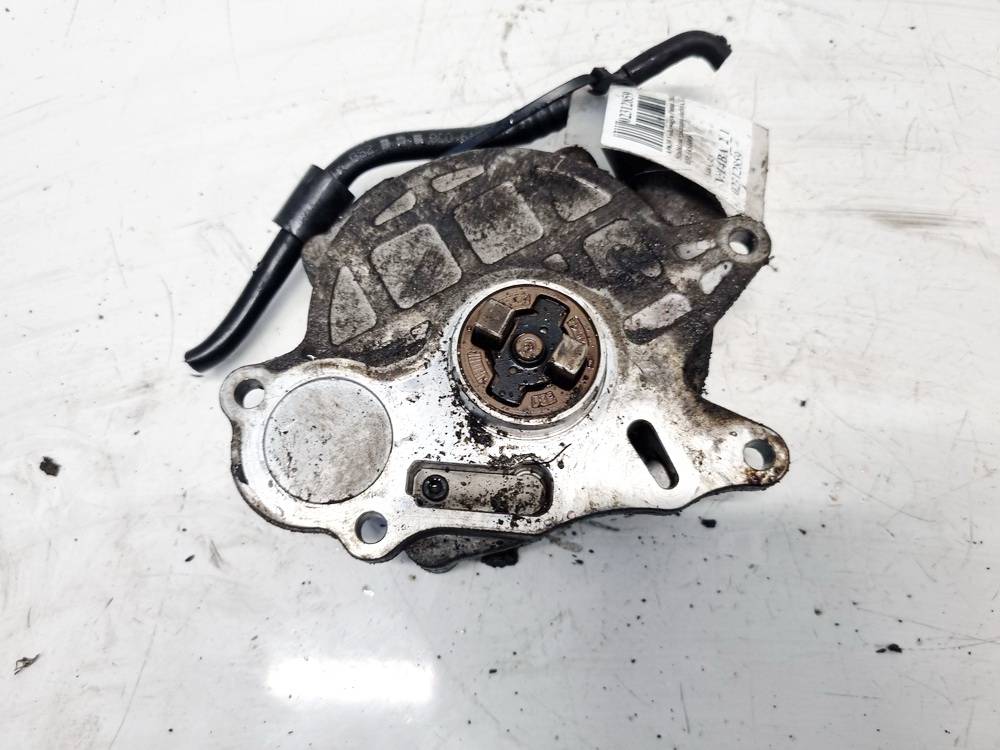 03L145100F Volkswagen Passat 2011 Bremžu vakuuma sūknis