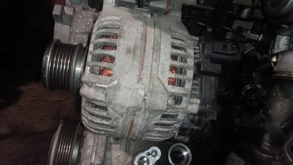 06F903023F Volkswagen Golf 2003 Alternator