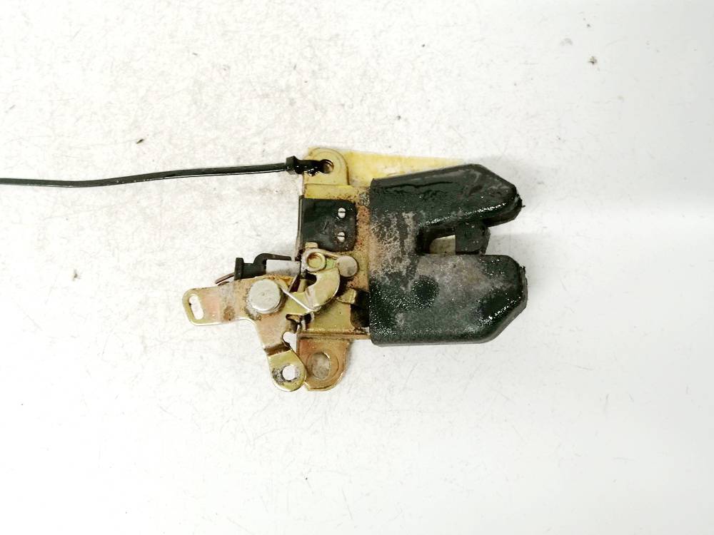 827505 Skoda Superb 2005 Takaluukun lukko - TAKANA