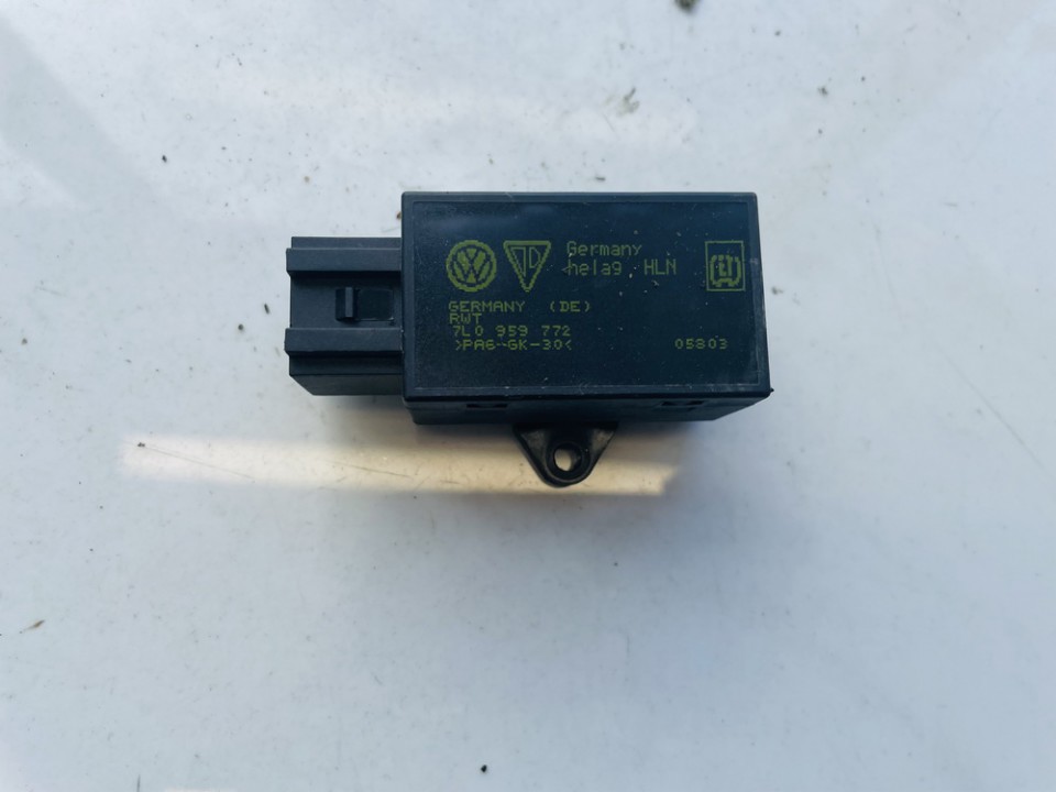 7L0959772 Volkswagen Touran 2003 Relejs