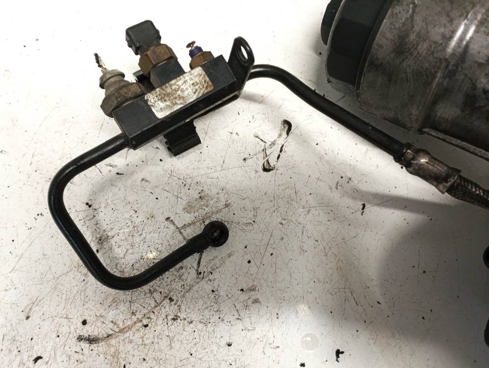 059145771E Audi A4 1998 Przewód oleju