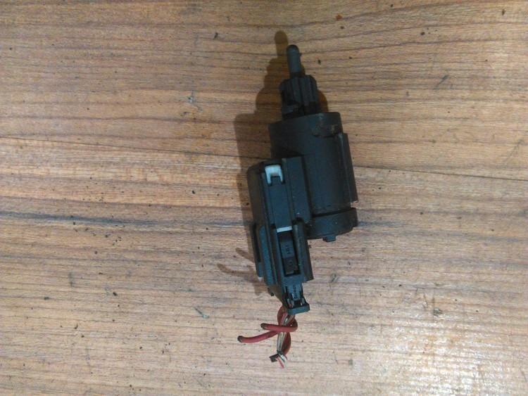 3B0945511C Skoda Octavia 2005 Датчик включения стоп-сигнала