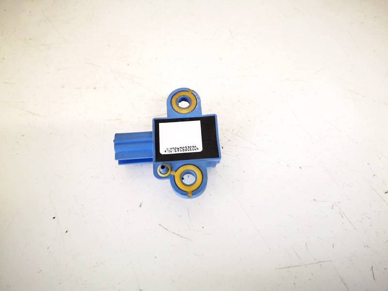 1K0955557A Skoda Octavia 2005 Srs Airbag crash sensor - Thumbnail 3