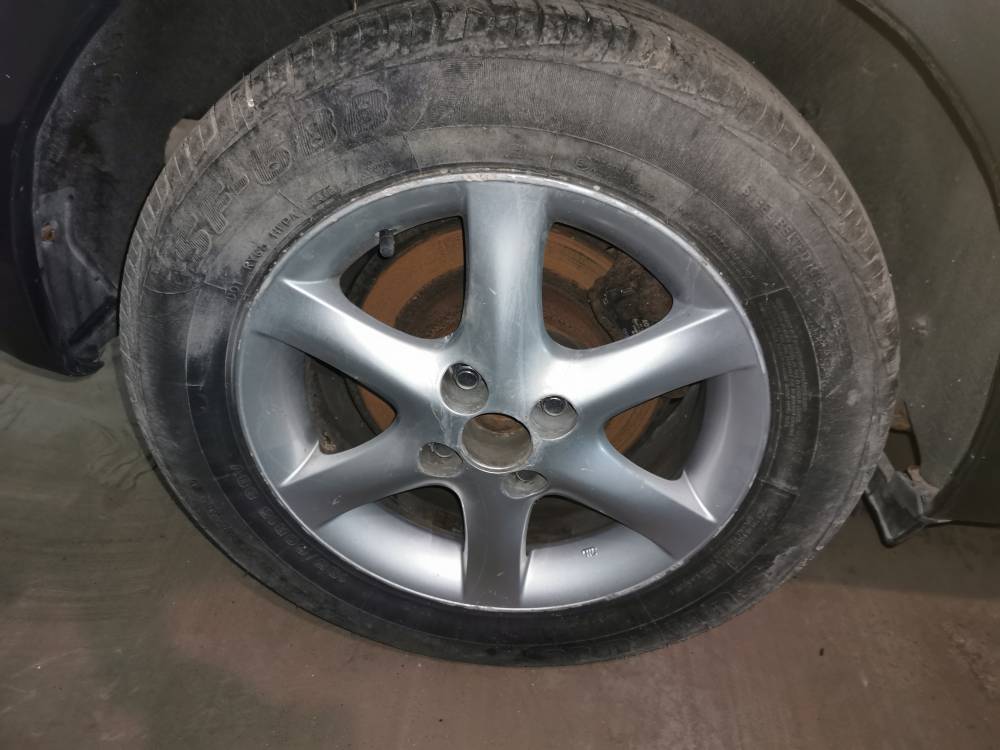 4X100 Toyota Corolla 2004 Komplet Kół Zimowych R15 - Thumbnail 2