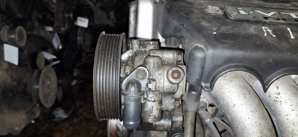 Honda Accord 2004 Ohjaustehostimen pumppu