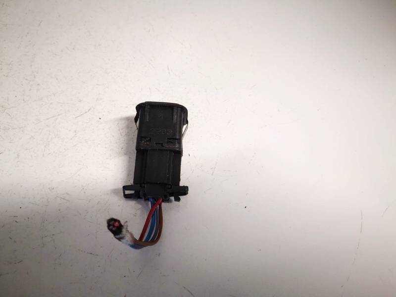 3B0959833A Volkswagen Bora 2003 Fuel Cap Switch (Gas Fuel Door Switch Button) - Thumbnail 3